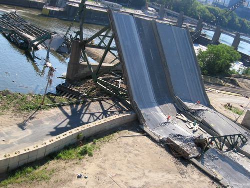 I-35 bridge collapse in Minneapolis