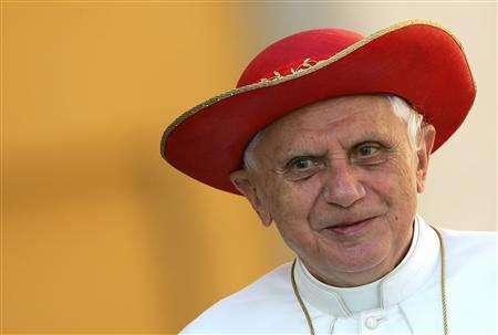 Pope Benedict in papal hat