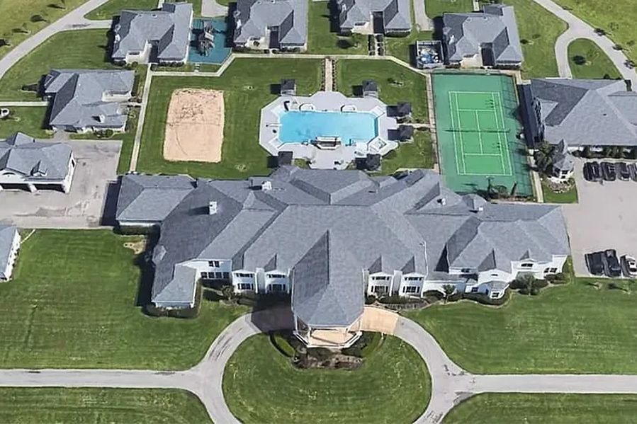 bishop hilliard's mansion