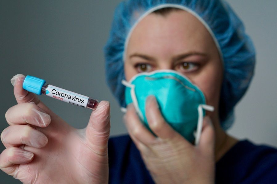 Nurse holding coronavirus test