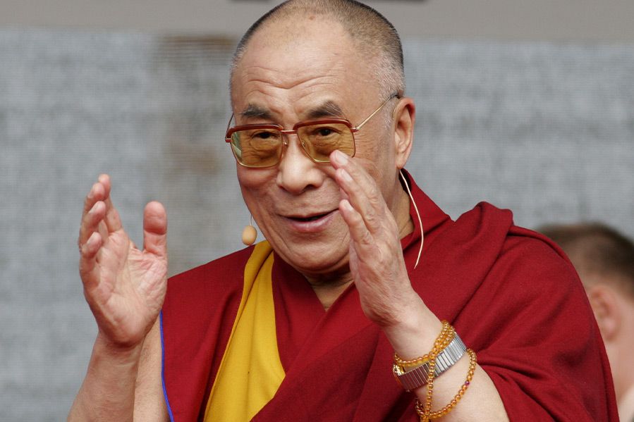 (dalai-lama-hands.jpg)
