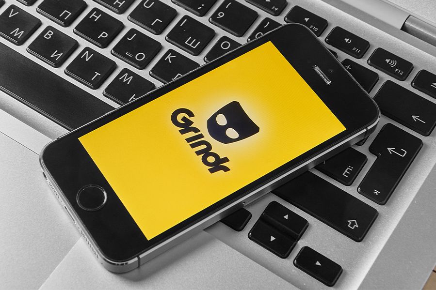 grindr app open on cell phone