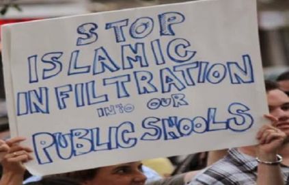 Protest against Islam in schools