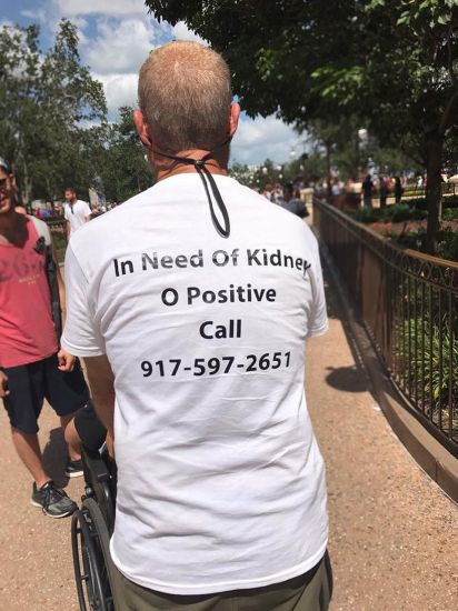 T-shirt asking for a kidney donation at Disney World