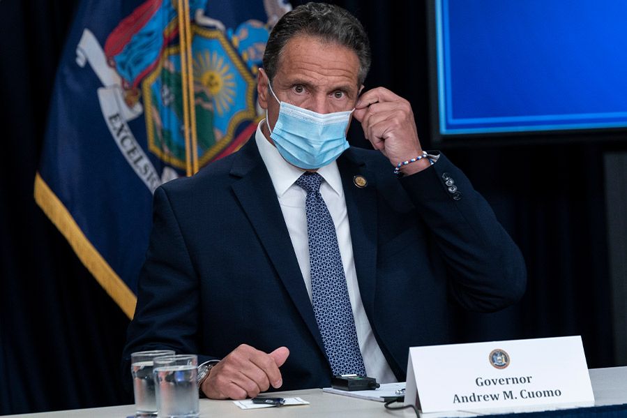 New York governor Andrew Cuomo wearing a mask