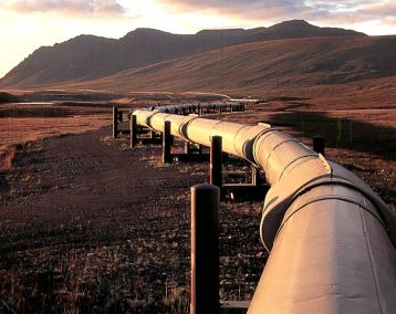 An oil pipeline in the environment