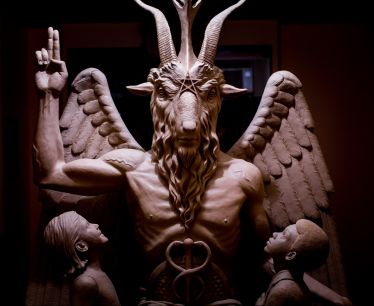 A statue commissioned by the Satanic Temple.