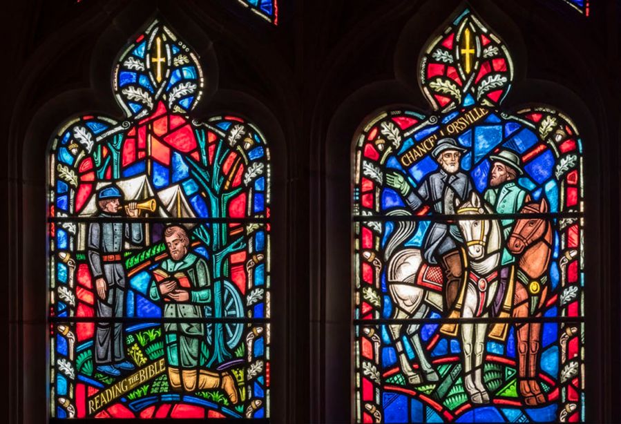 Stained-glass windows depicting Confederate generals.