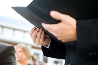 ulc wedding officiant performing wedding