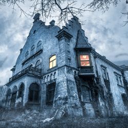 10 Signs Your House Might Be Haunted
