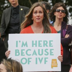 Southern Baptists Vote to Condemn Use of IVF