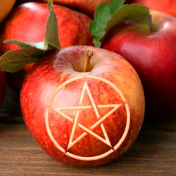 How to Celebrate Mabon, the Pagan Holiday Honoring the Autumn Equinox