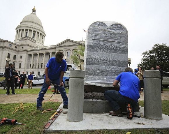 Arkansas new Ten Commandments statue
