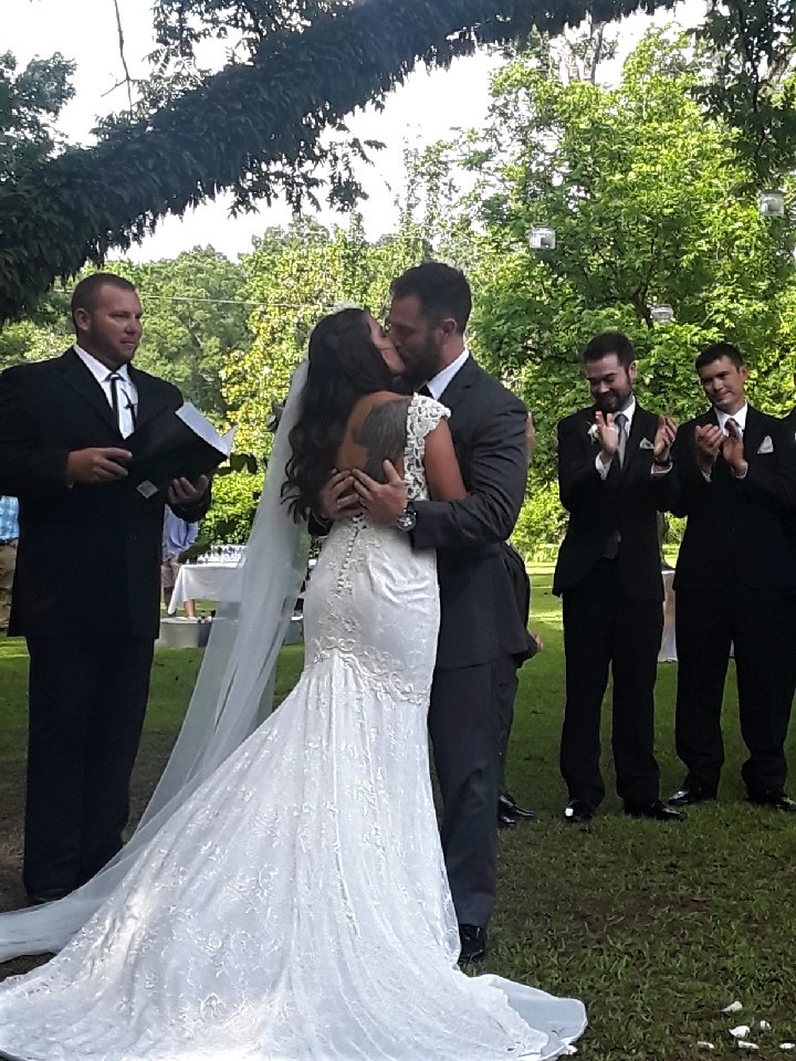 wedding kiss