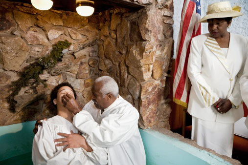 baptismn training performing a baptism